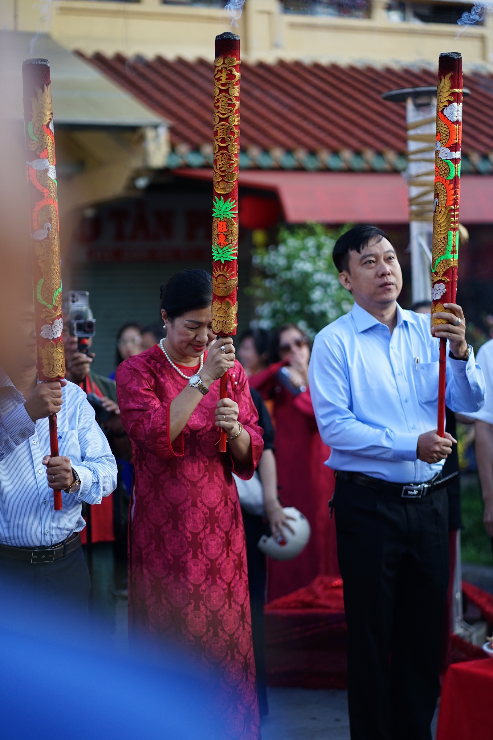 Sáng 12 âm lịch có gì mà tiểu thương đồng loạt bày heo quay, ngũ đậu giữa lòng chợ Bình Tây?- Ảnh 10.