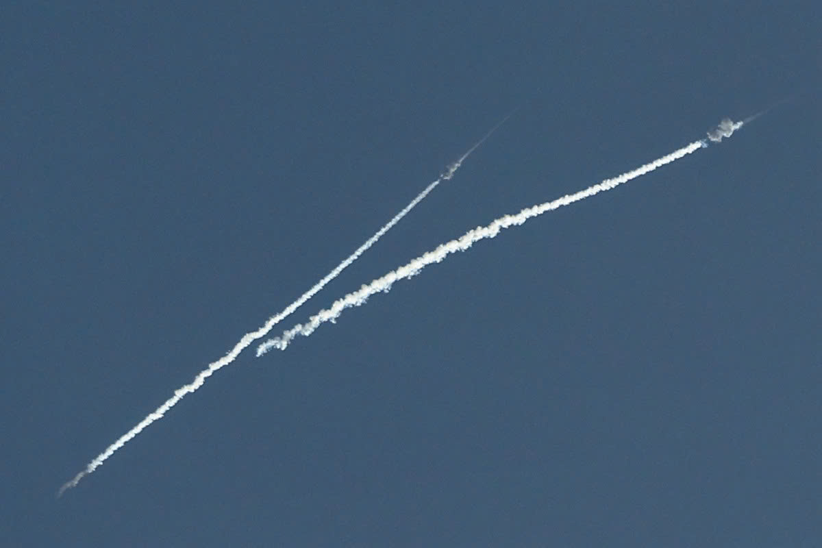 Iran phóng loạt tên lửa mới sang Israel - Ảnh 4. Iran - Ảnh 5.