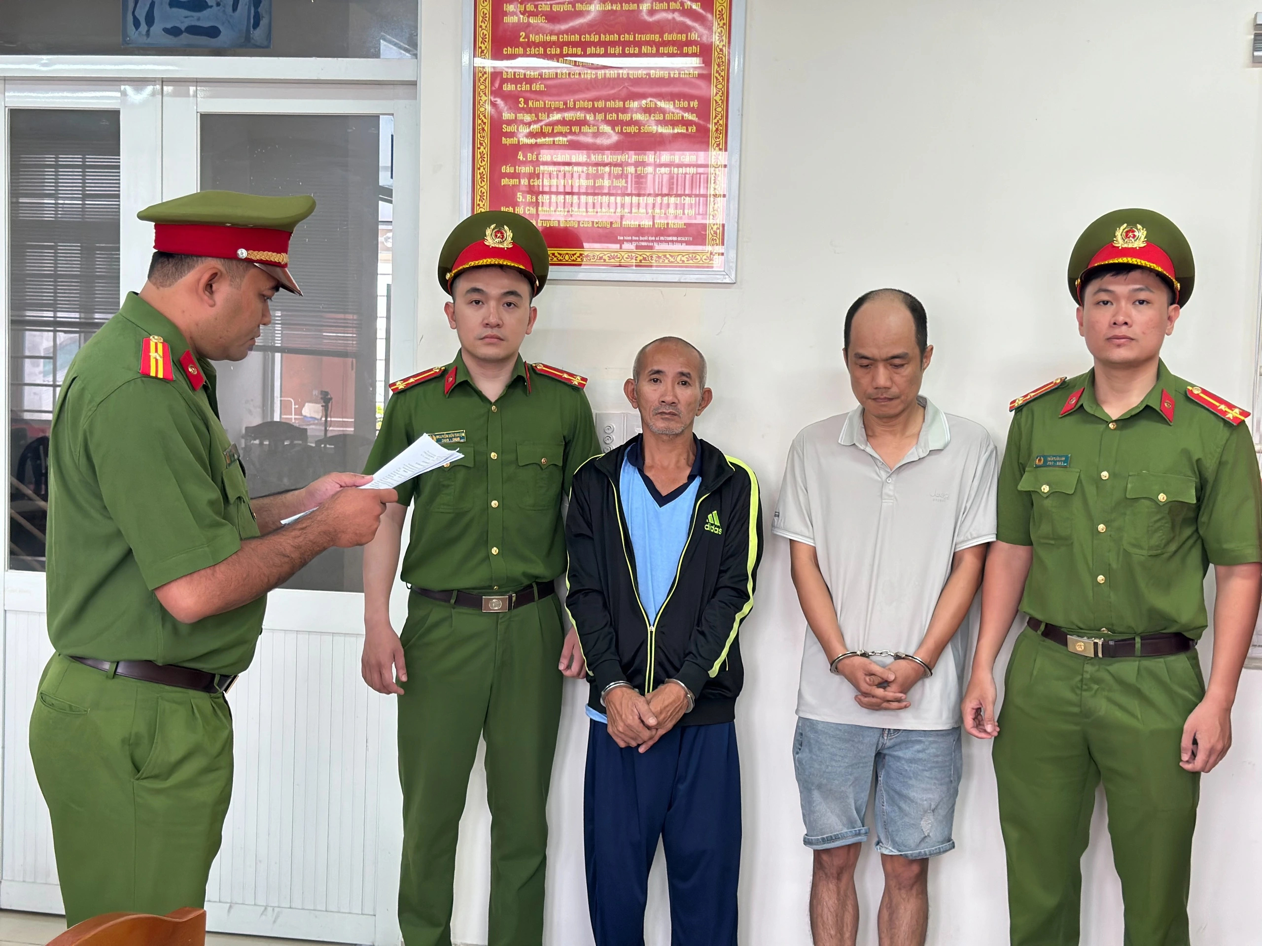 - Ảnh 2. - Ảnh 2.