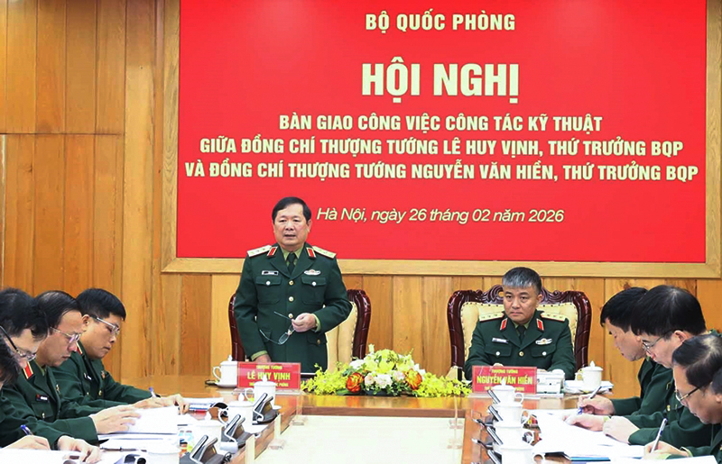 2 thượng tướng bàn giao công việc quan trọng trong quân đội- Ảnh 1. 2 thượng tướng bàn giao công việc quan trọng trong quân đội- Ảnh 1.