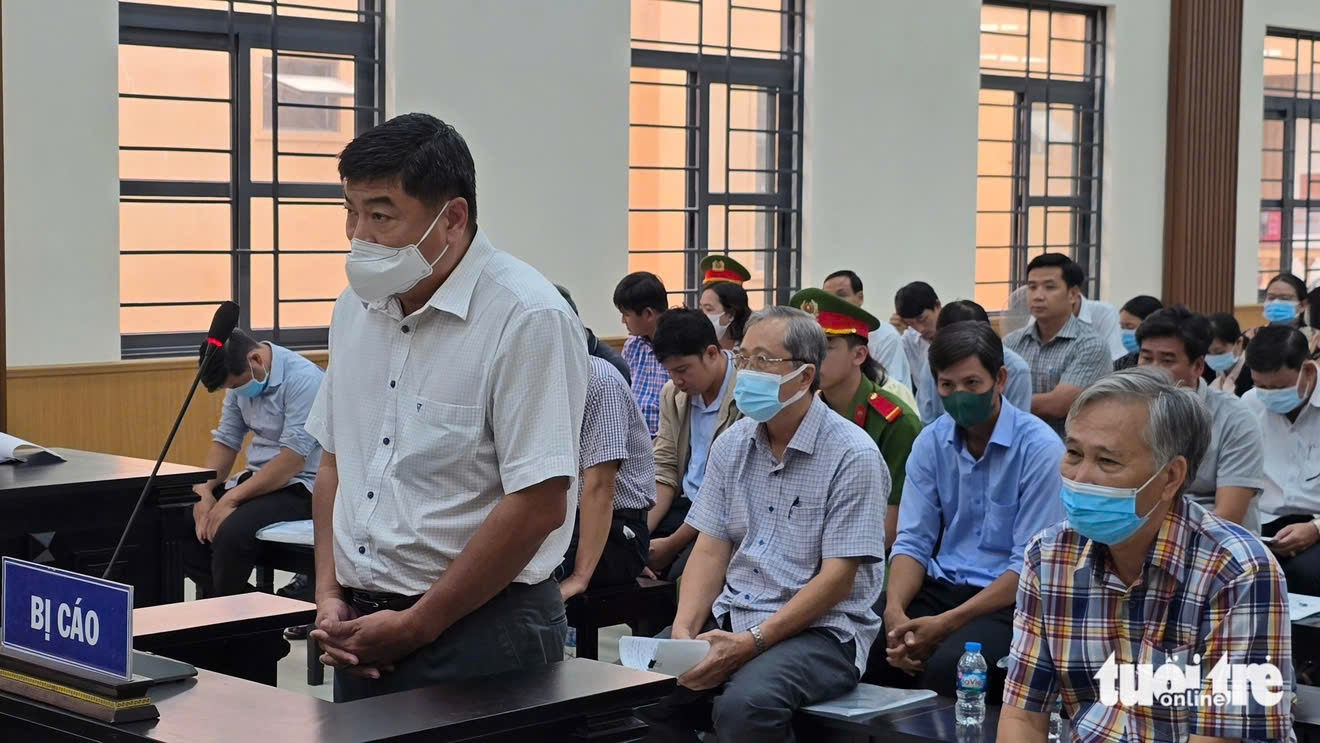 3 cựu phó chủ tịch Long Xuyên cũ và 26 cán bộ bị phạt từ 2-3 năm tù treo - Ảnh 1.