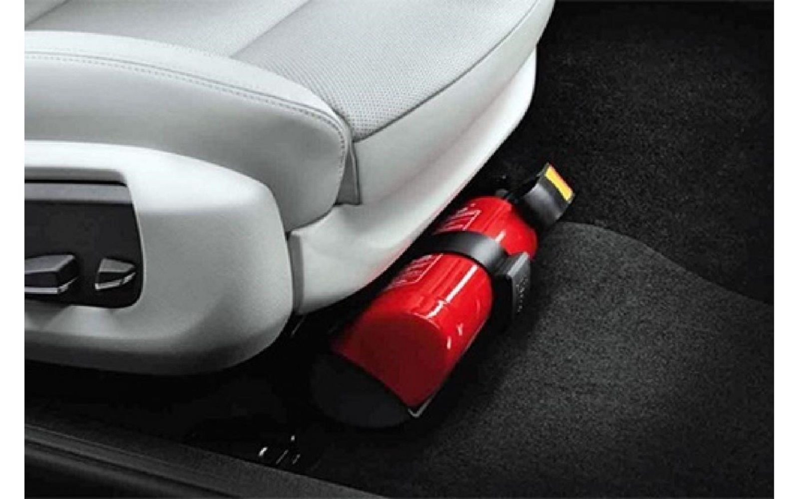 3 phụ kiện cần có sẵn trên ô tô khi đi đường dài - Ảnh 4.