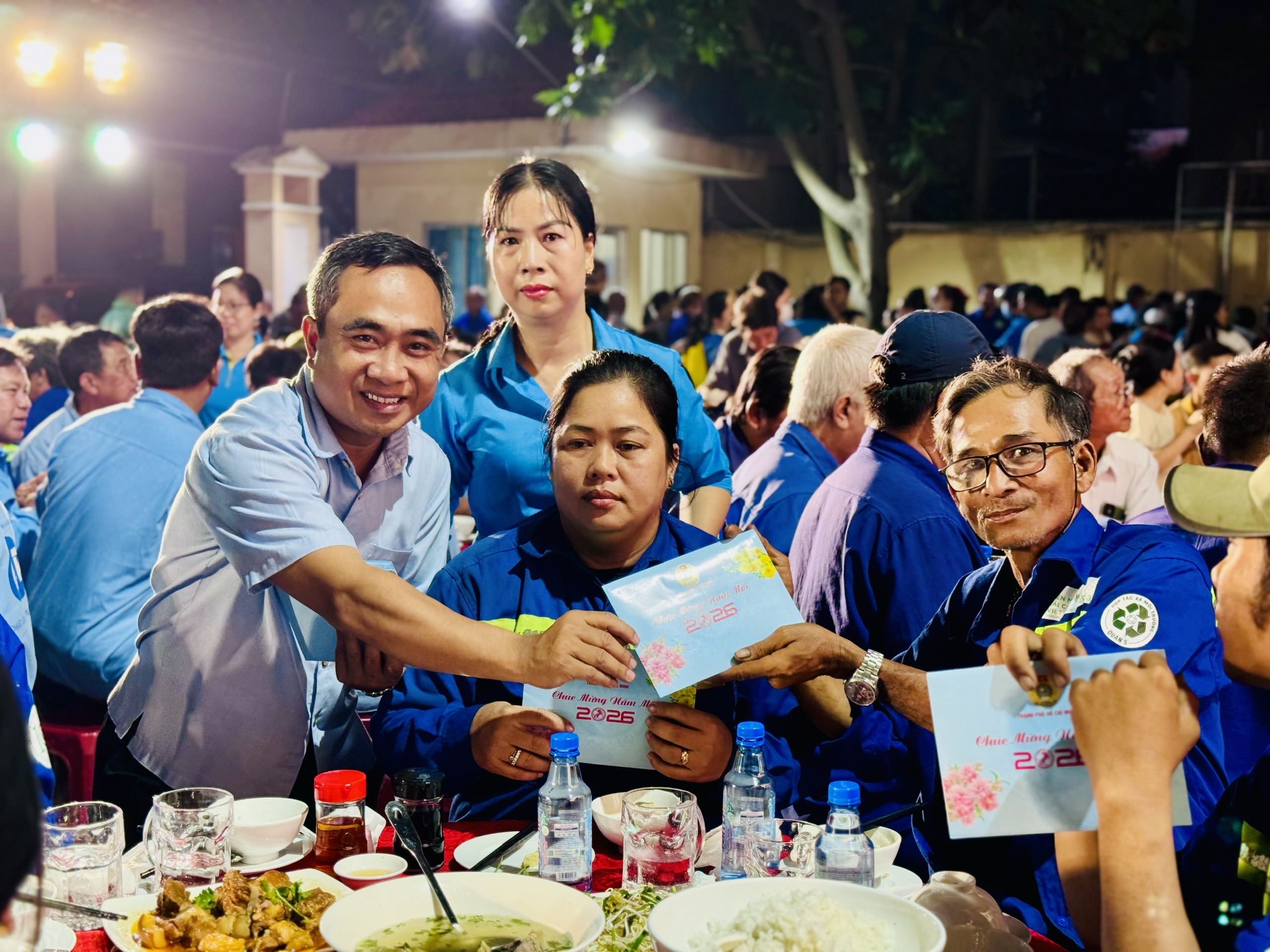 400 đoàn viên – lao động khó khăn sum vầy đón Tết cùng Công đoàn TPHCM - Ảnh 1.