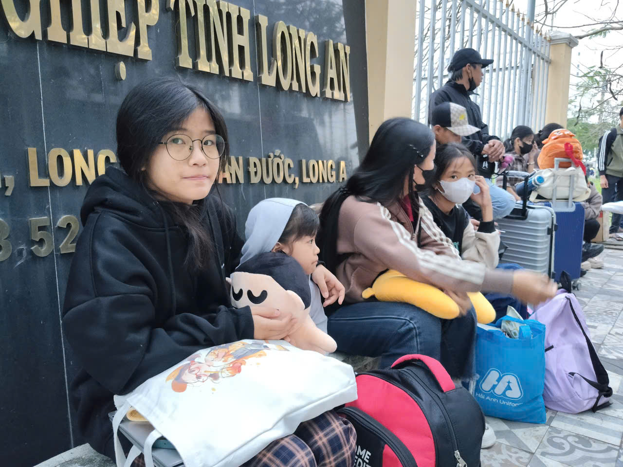 Tây Ninh: 45 chuyến xe miễn phí đưa gần 2.000 người về quê đón Tết - Ảnh 1.