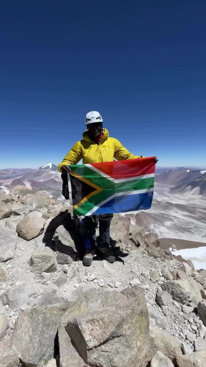 5 VĐV hoàn thành giải marathon ở độ cao nhất thế giới