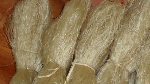 5 dấu hiệu nhận biết miến sạch và miến tẩm hóa chất: Nhà có trẻ nhỏ - người già càng phải tỉnh táo- Ảnh 1.