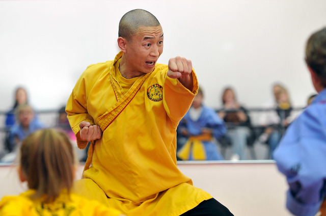 6 học viện võ thuật Thiếu Lâm Tự có doanh thu nghìn tỉ đồng mỗi năm 1 Thiếu Lâm - Ảnh 1.