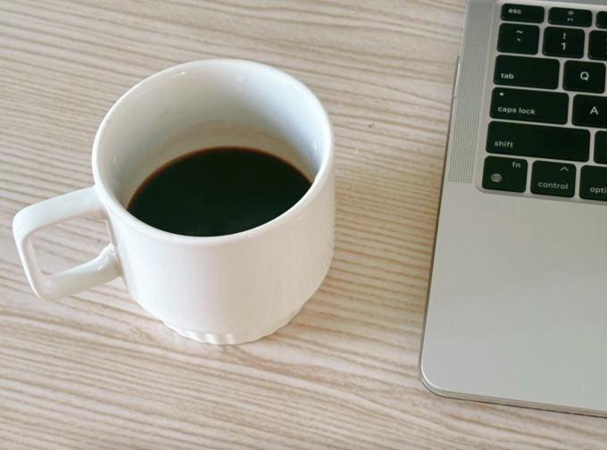 Cà phê gây teo chất xám, thiếu dưỡng chất, rối loạn tiêu hóa, da lão hóa nhanh và nhiều tác hại sức khỏe dài hạn nếu sử dụng sai cách. Ảnh: Bảo Bảo