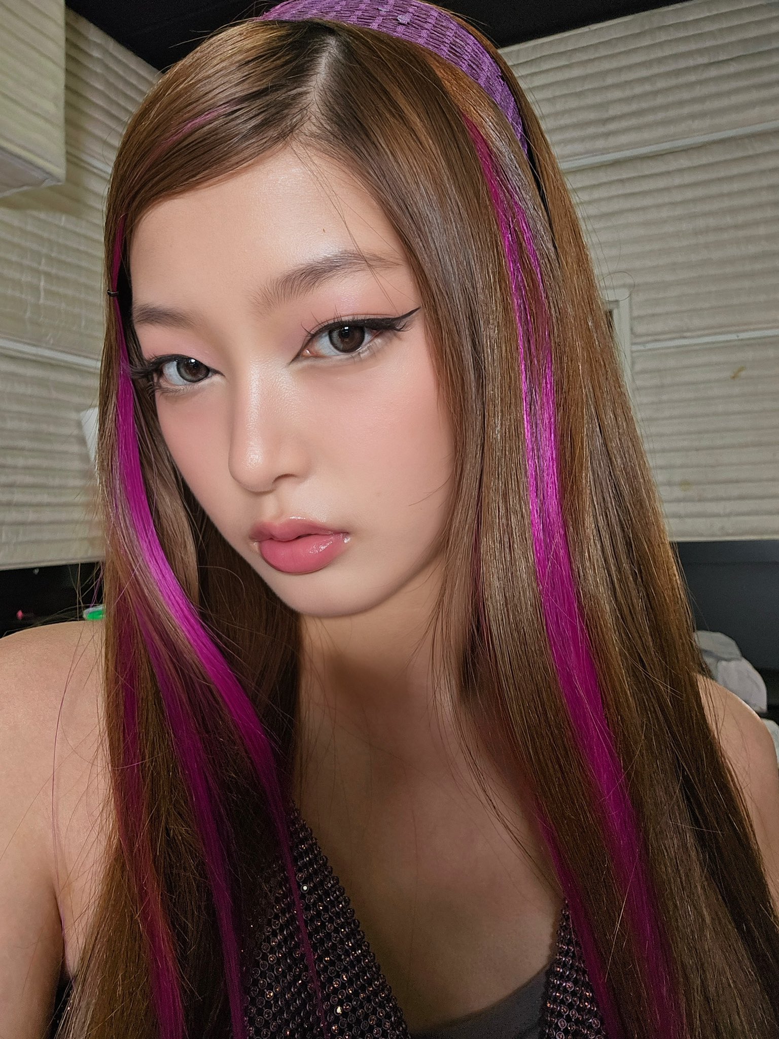 Mỹ nhân trẻ tuổi nhất Kbiz được đề đề cử tại Grammy: 7 giây xuất hiện cũng đủ viral khắp cõi mạng- Ảnh 1.