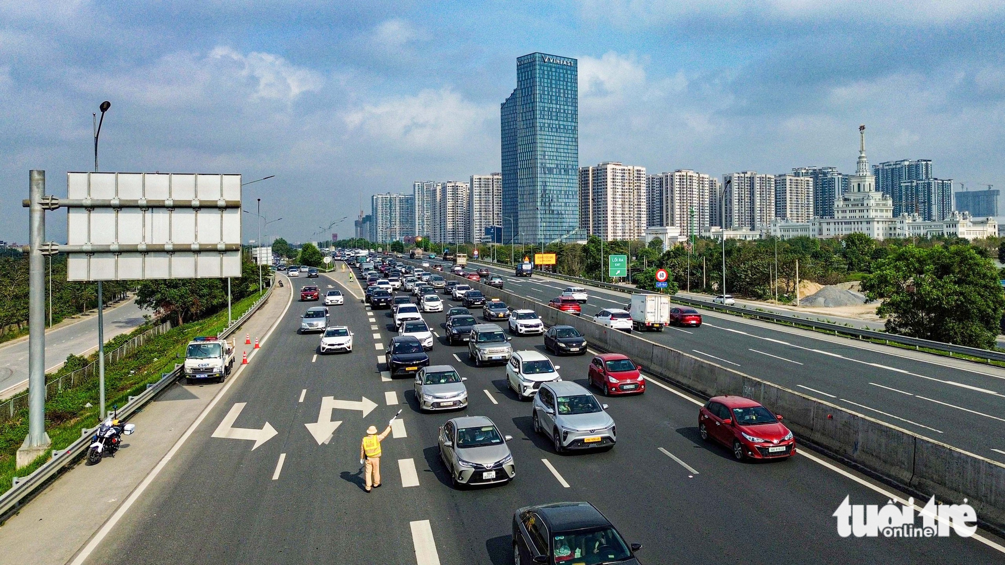 9 ngày nghỉ Tết: Tai nạn giảm mạnh, xử phạt 76.374 trường hợp vi phạm giao thông 1 tai nạn - Ảnh 1.