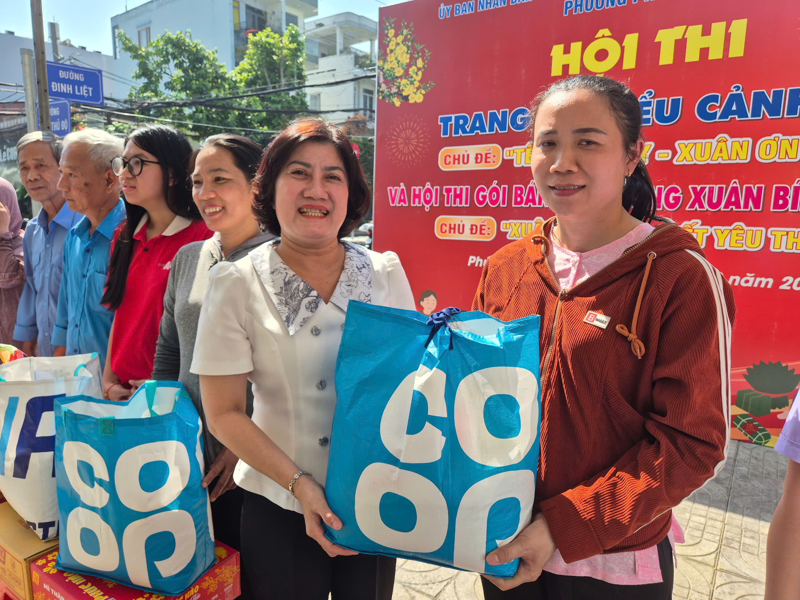 Ai cũng có Tết - Ảnh 1.