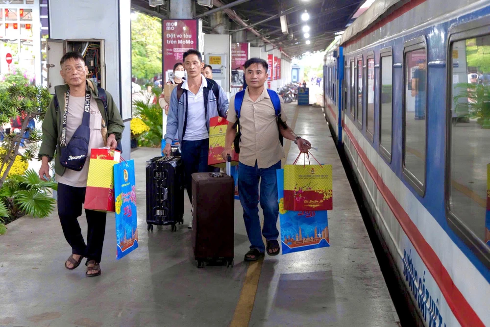 chuyến tàu công đoàn (5).jpg