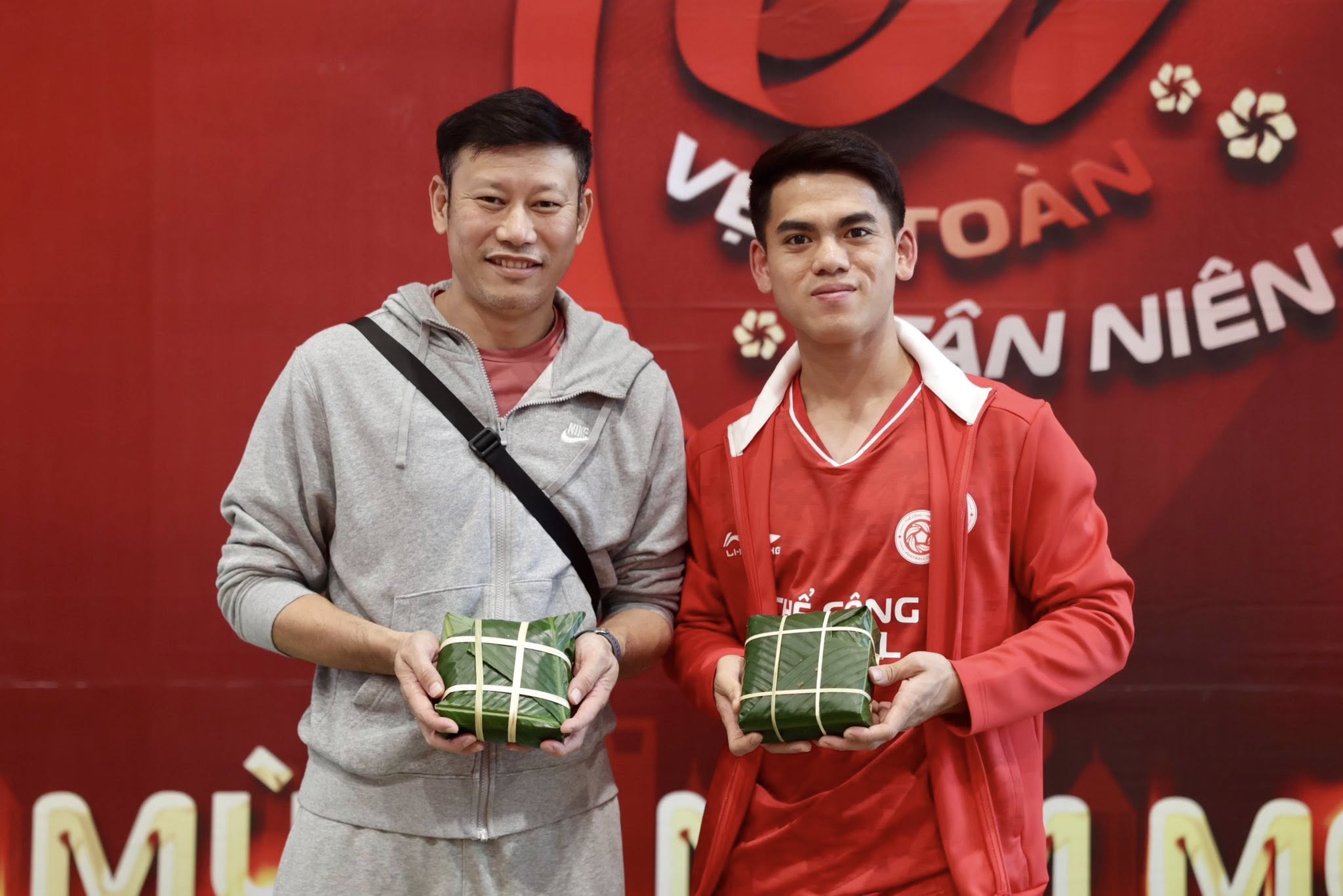 Ăn bánh chưng, bánh tét sao cho không ảnh hưởng việc tập tành? - Ảnh 1.