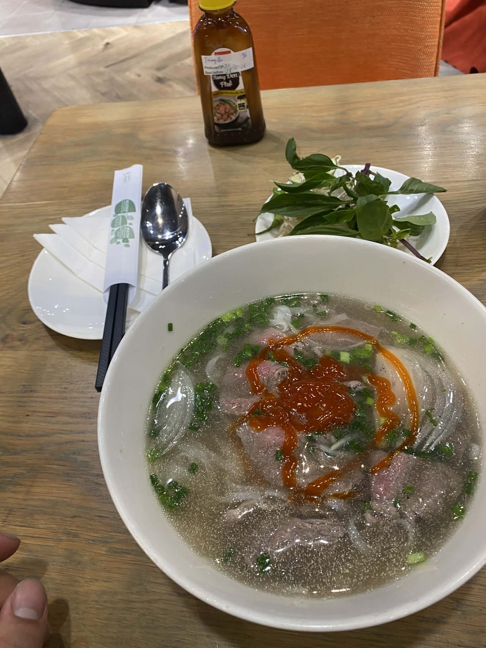 Ăn bát phở sân bay hết 346.000 đồng, khách Ninh Bình giật mình hỏi lại giá - 1