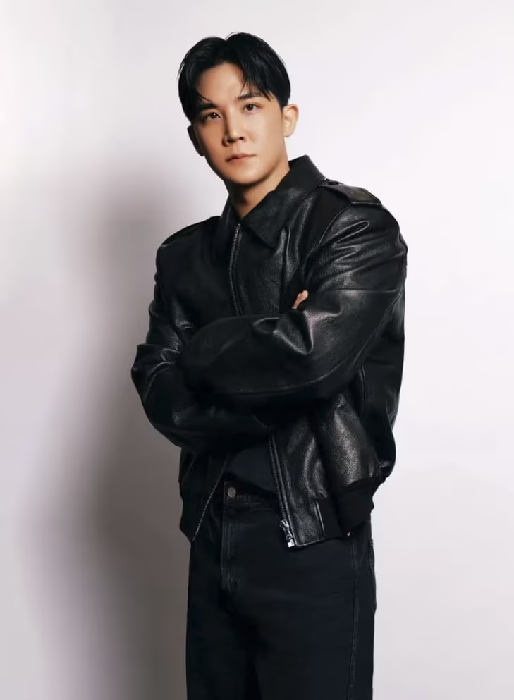 Anh sep showbiz vua bi canh sat bat khan cap