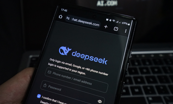 Giao diện đăng nhập DeepSeek trên smartphone. Ảnh: Bảo Lâm