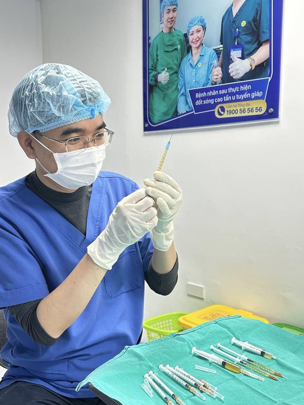 BS.CKI Trần Văn Thụ - Người “giải mã” những ẩn số dưới lớp phim đen trắng - 2