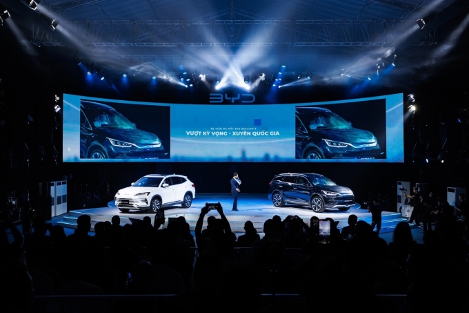 BYD Sealion 6 ra mắt tại một sự kiện. Ảnh: BYD