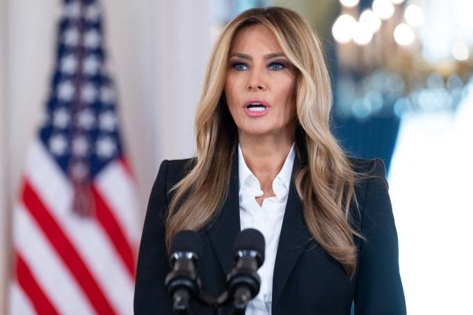 Đệ nhất phu nhân Melania Trump phát biểu tại Nhà Trắng ngày 10/10/2025. Ảnh: AFP