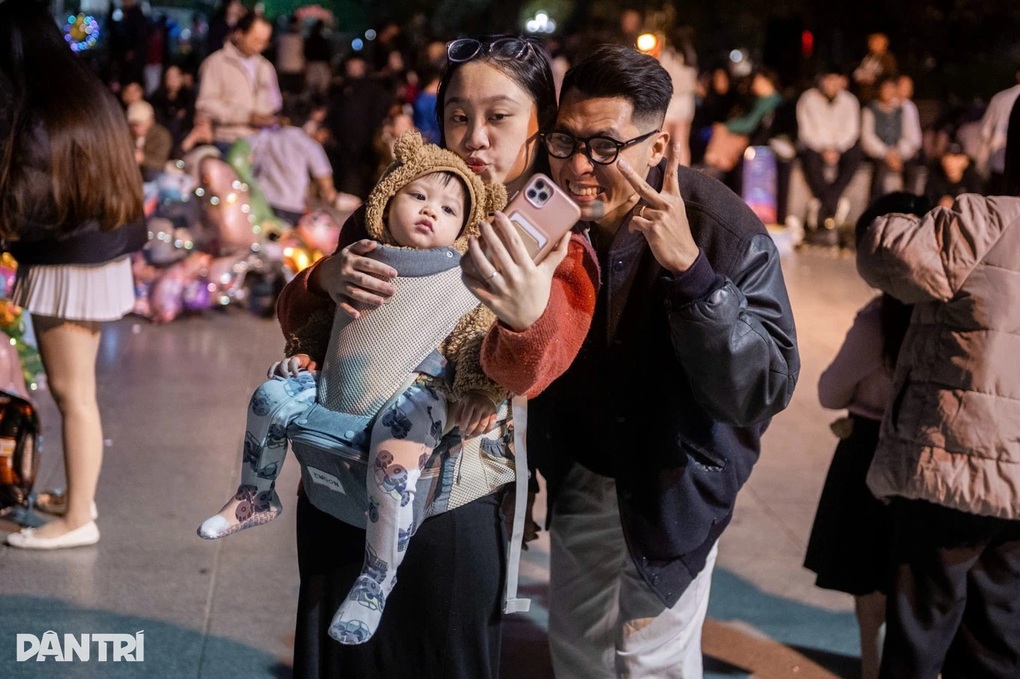 Bác sĩ cảnh báo điều nhiều người dễ bỏ quên khi tham gia sự kiện đông người - 1