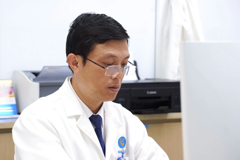 Bác sĩ kể về quyết định sinh - tử: Không làm thì bé chết chắc - 1