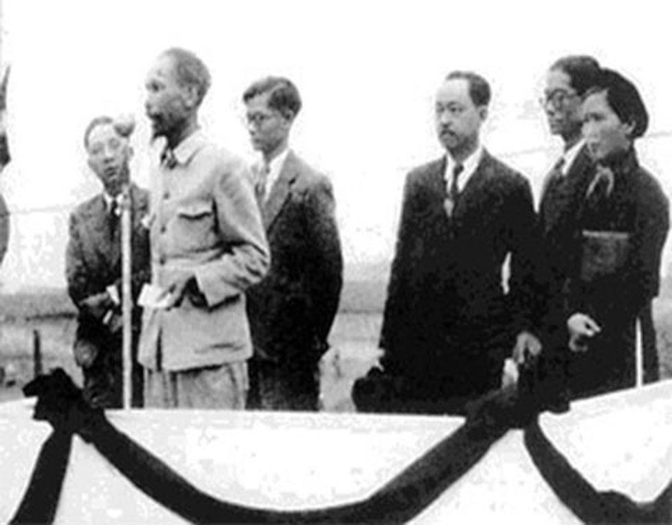 Bác sĩ trẻ thời chiến được Bác Hồ chỉ định làm Chủ tịch Hà Nội năm 33 tuổi - 1