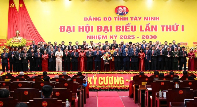 Bản lĩnh chính trị của Đảng 1 Bản lĩnh chính trị của Đảng-Cội nguồn sức mạnh và nhân tố quyết định mọi thắng lợi - Ảnh 1.