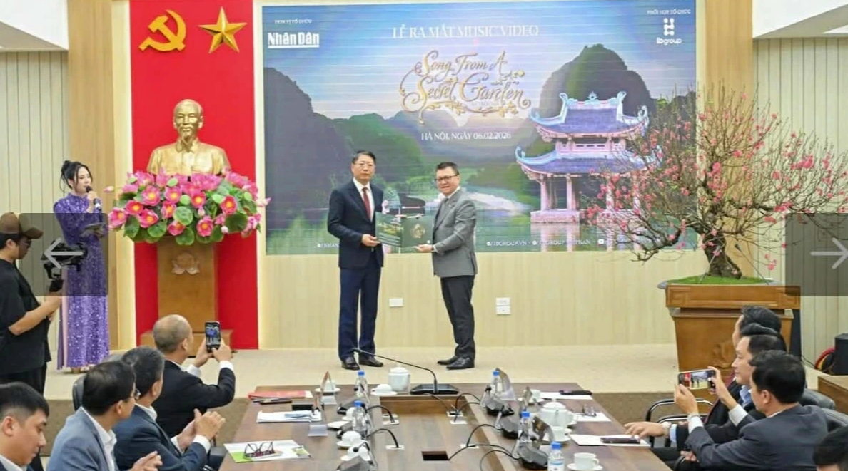 Báo Nhân Dân ra mắt MV 'Song From A Secret Garden - Secret Garden in Vietnam'- Ảnh 1. Báo Nhân Dân ra mắt MV 'Song From A Secret Garden - Secret Garden in Vietnam'- Ảnh 1.