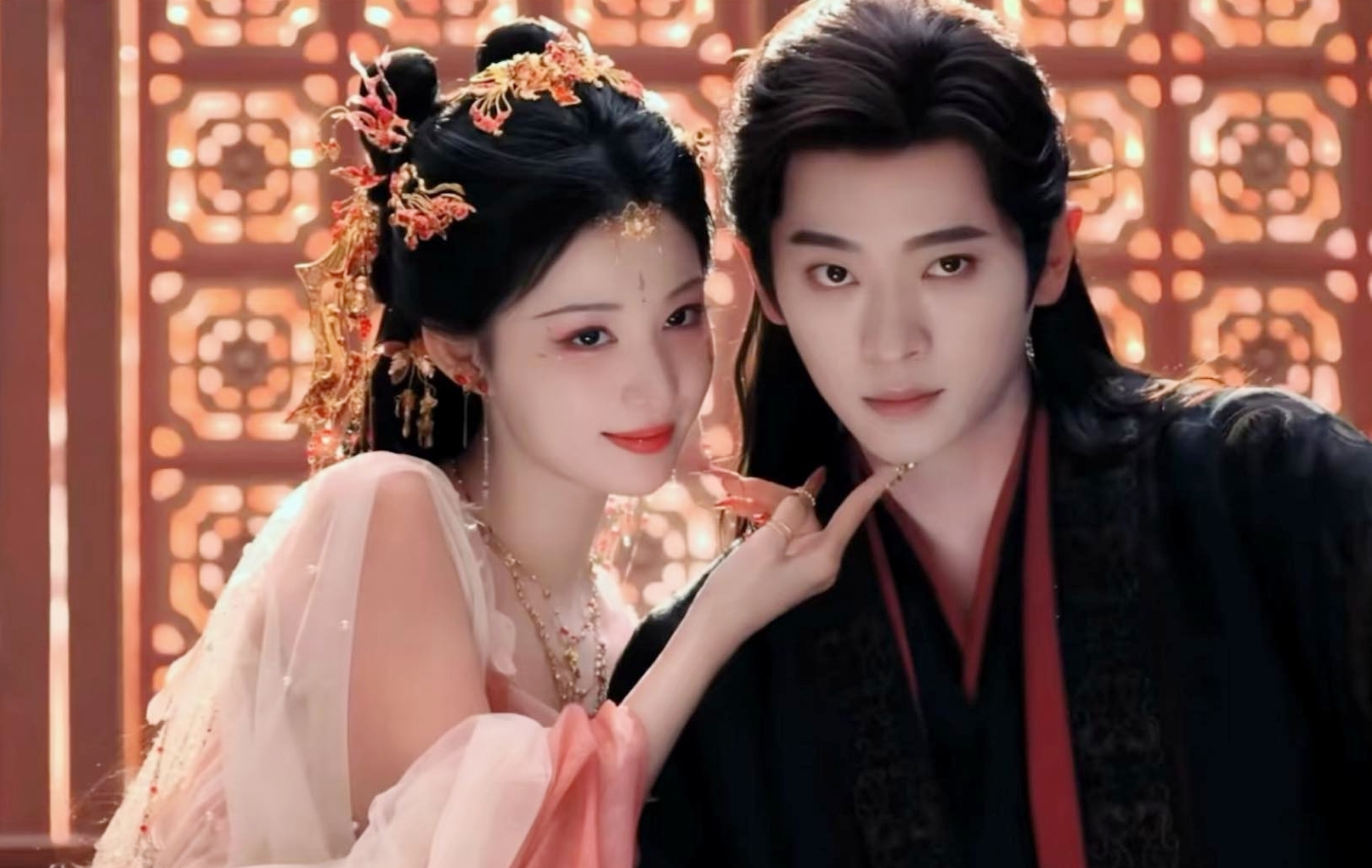 Bạo quân đẹp nhất Trung Quốc hiện tại: Càng điên càng cuốn, nhan sắc nâng tầm cả bộ phim- Ảnh 1.