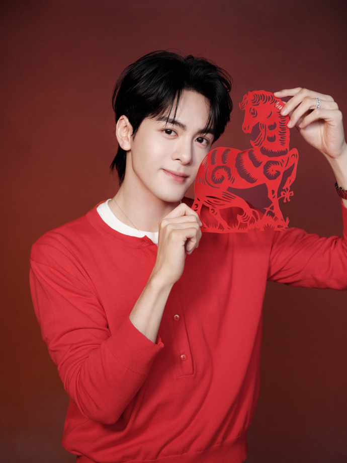 Bắt gặp cặp diễn viên hot nhất năm 2025 