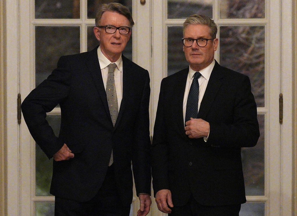 Bê bối Epstein rúng động nước Anh, Thủ tướng Starmer đối mặt khó khăn - 1