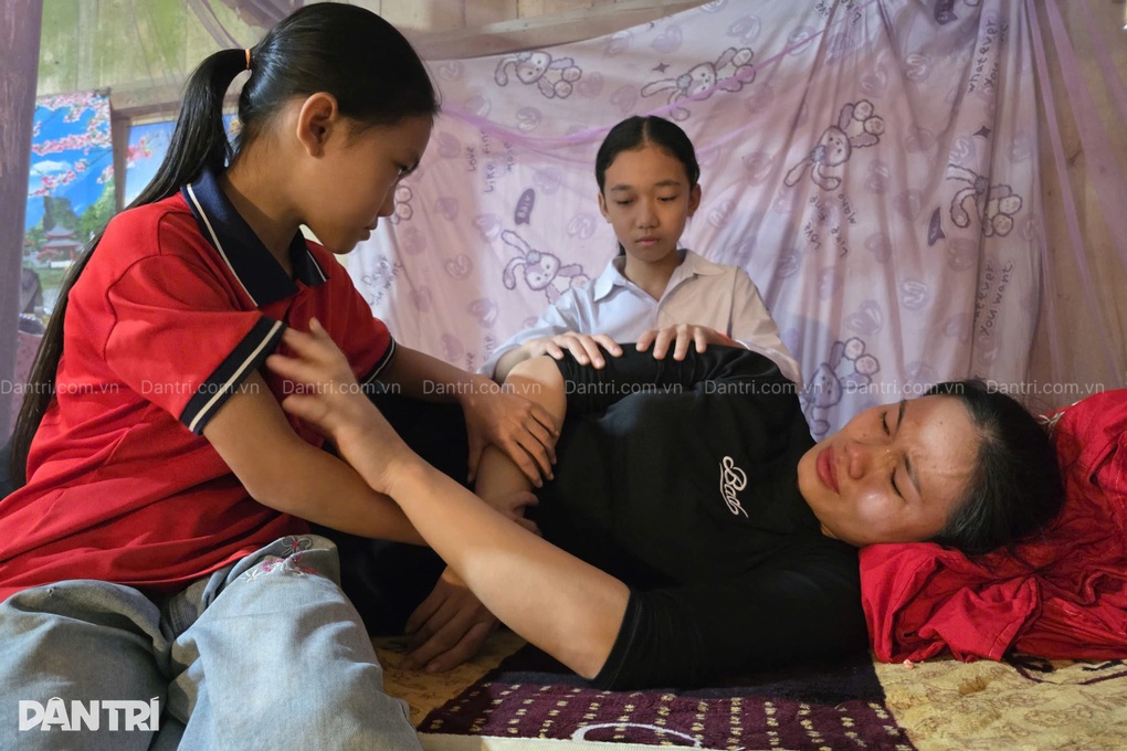 Bé gái mồ côi: “Tết này con ước Trời đừng làm mưa, nhà có bánh chưng” - 1