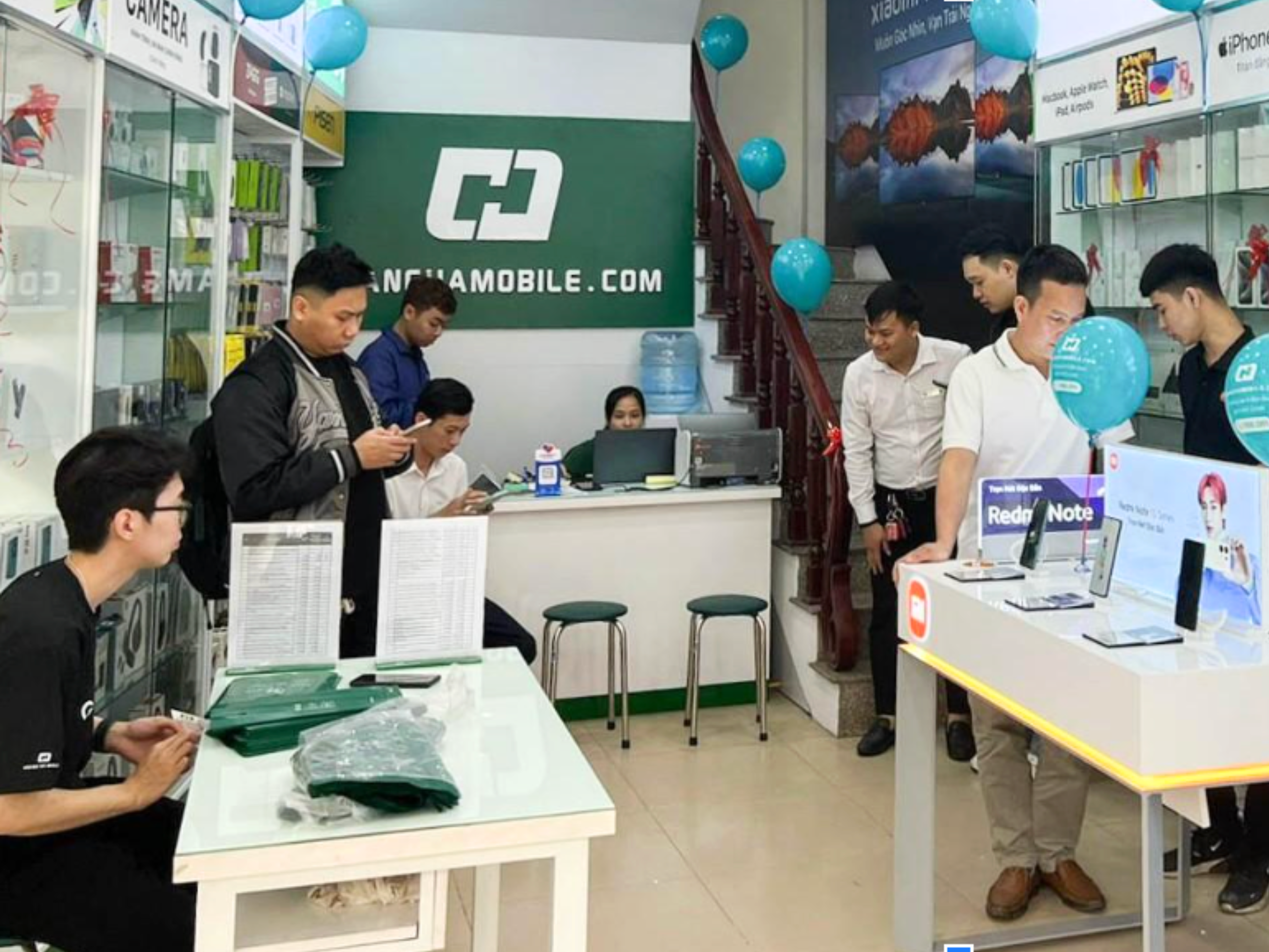 Bí quyết bán hàng công nghệ hiệu quả trên sàn TMĐT - Ảnh 1.