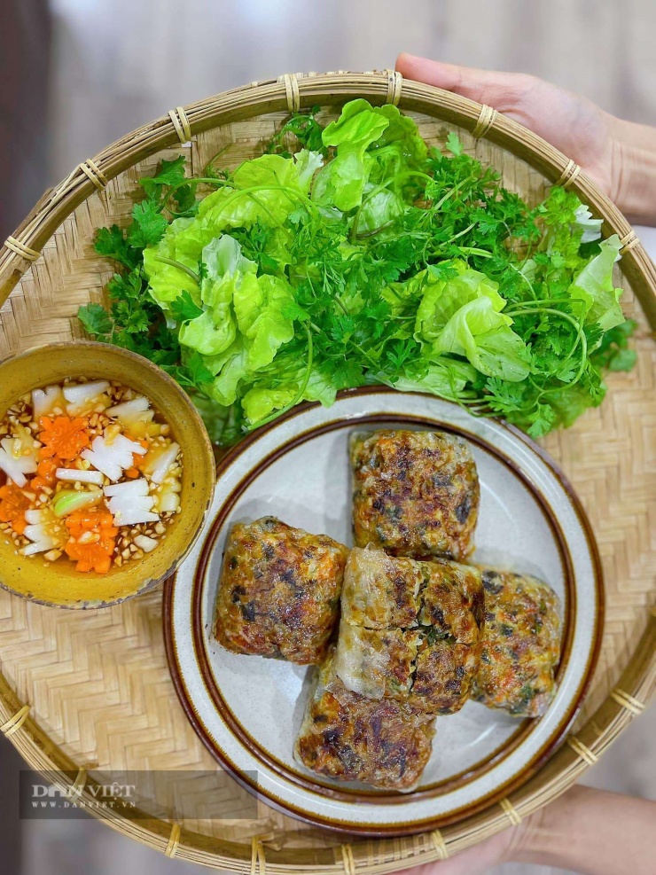 Dân Việt giới thiệu cách làm nem vuông hải sản giòn tan, vàng ruộm, giòn rụm mà không ngấy