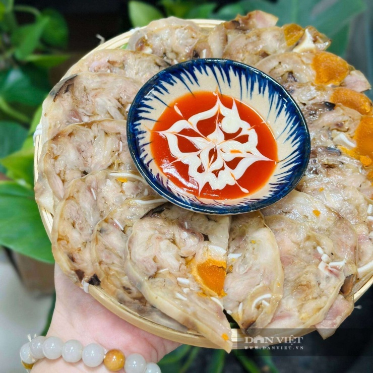 Bộ phận khó ngửi của con heo, lại có nhiều tác dụng cho sức khoẻ, làm món này đón Tết giòn ngon, hấp dẫn 1 Bộ phận này còn được xem là vị thuốc Đông y có tác dụng thanh nhiệt, lợi tiểu, dưỡng khí huyết, chữa đái dầm.