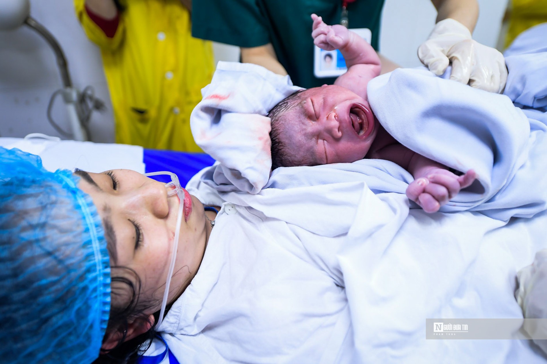 Bổ sung các chính sách hỗ trợ, khuyến khích các cặp vợ chồng sinh đủ hai con- Ảnh 1.