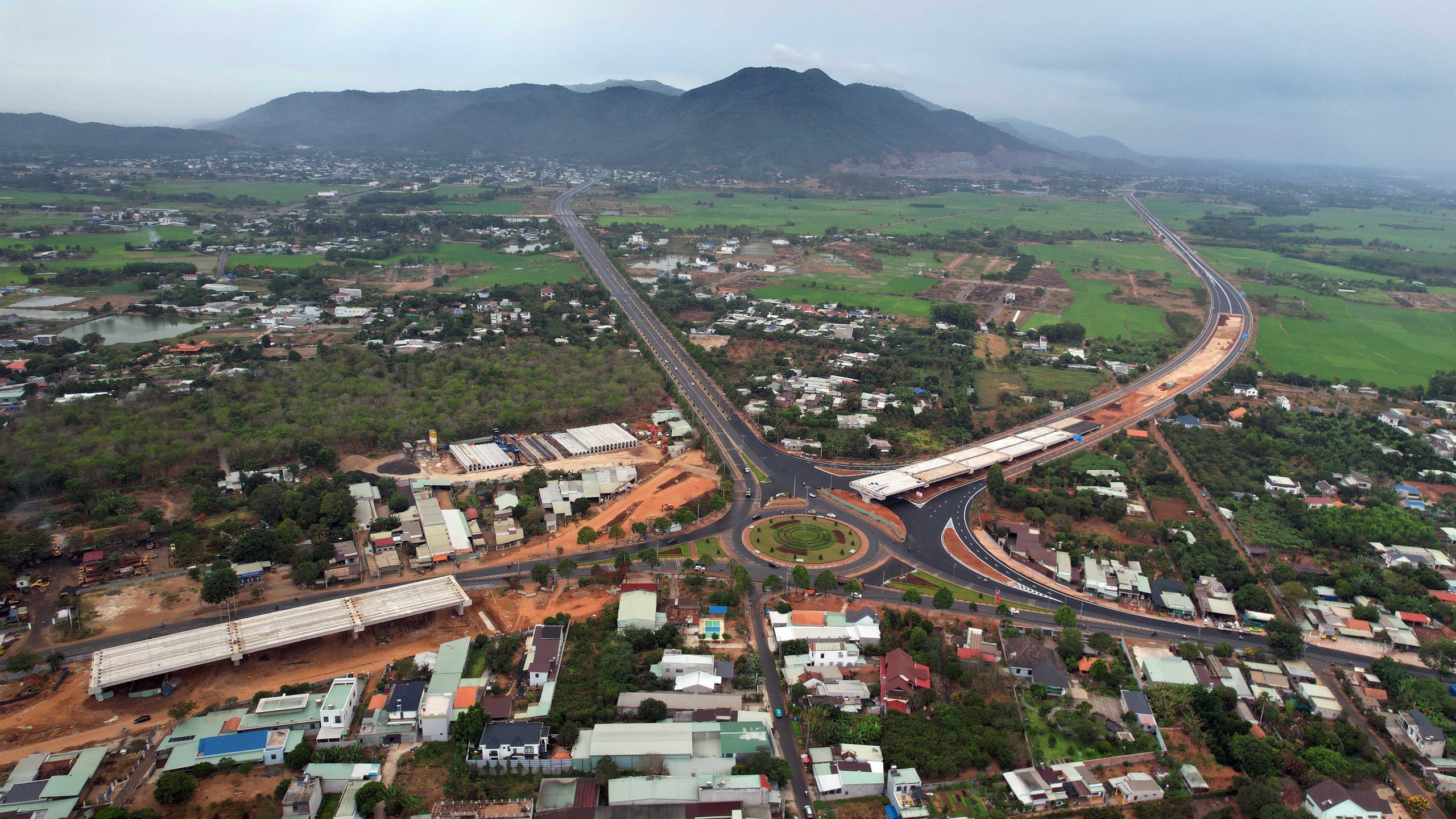 cao tốc - Ảnh 1.
