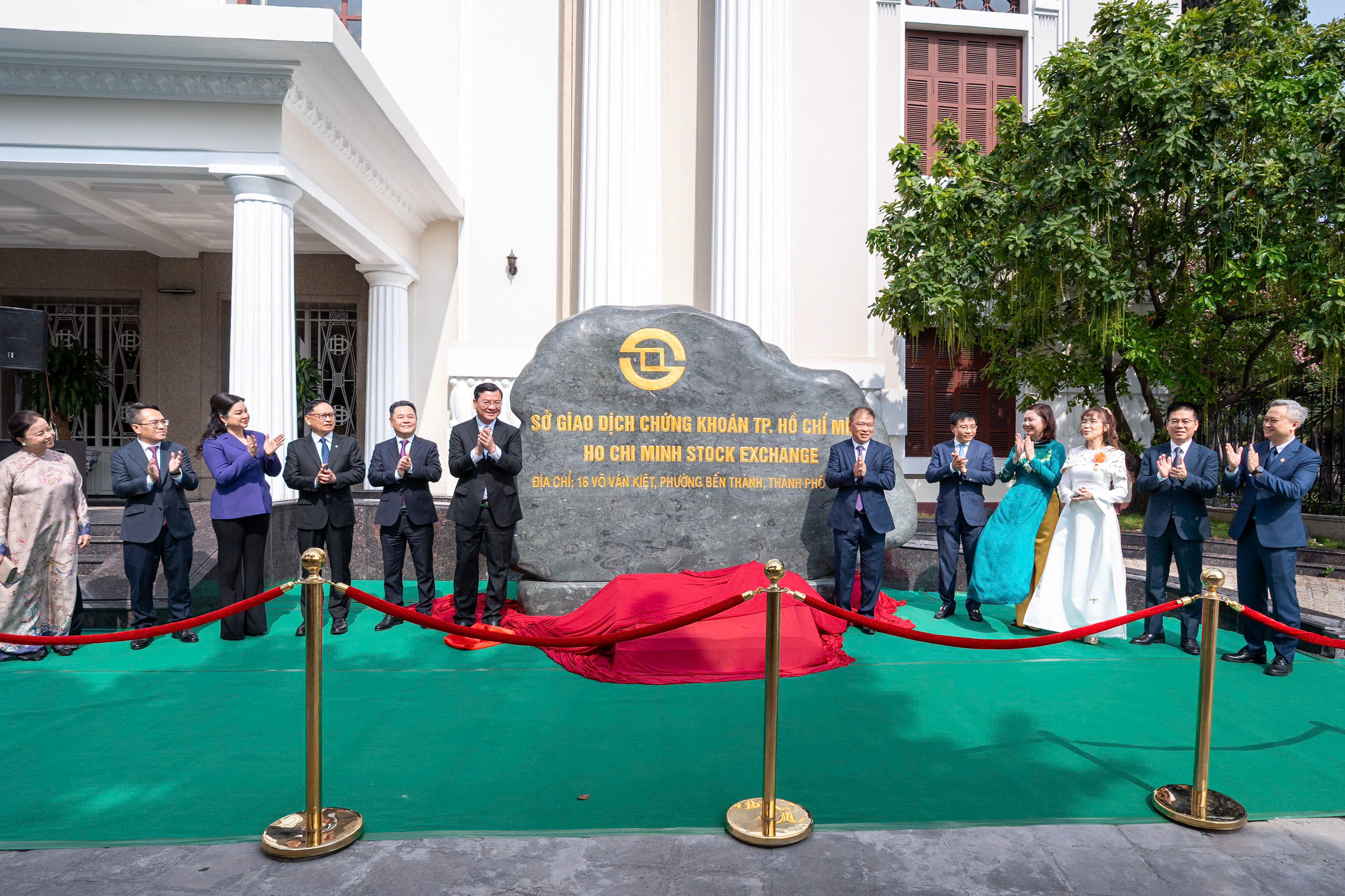 Bộ trưởng Bộ Tài chính: Tôi tin tưởng thị trường chứng khoán năm 2026 tiếp tục phát triển mạnh mẽ 4 Bộ trưởng Bộ Tài chính: Tôi tin tưởng thị trường chứng khoán năm 2026 tiếp tục phát triển mạnh mẽ - Ảnh 5.