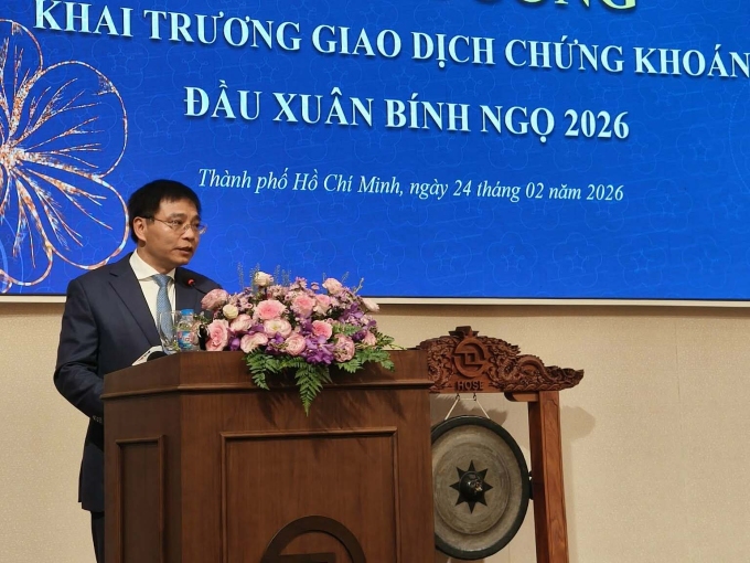 Bộ trưởng Bộ Tài chính Nguyễn Văn Thắng phát biểu tại lễ đánh cồng khai trương giao dịch chứng khoán đầu xuân 2026. Ảnh: Chí Kiên