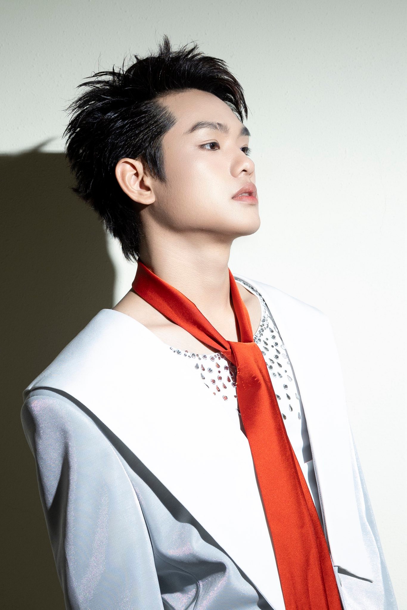 Nam ca sĩ có bài hát được chọn diễn ở Đại lễ quốc gia: Bỏ xem thần tượng vì 300 nghìn đồng, nay là “tương lai” Vbiz- Ảnh 1.