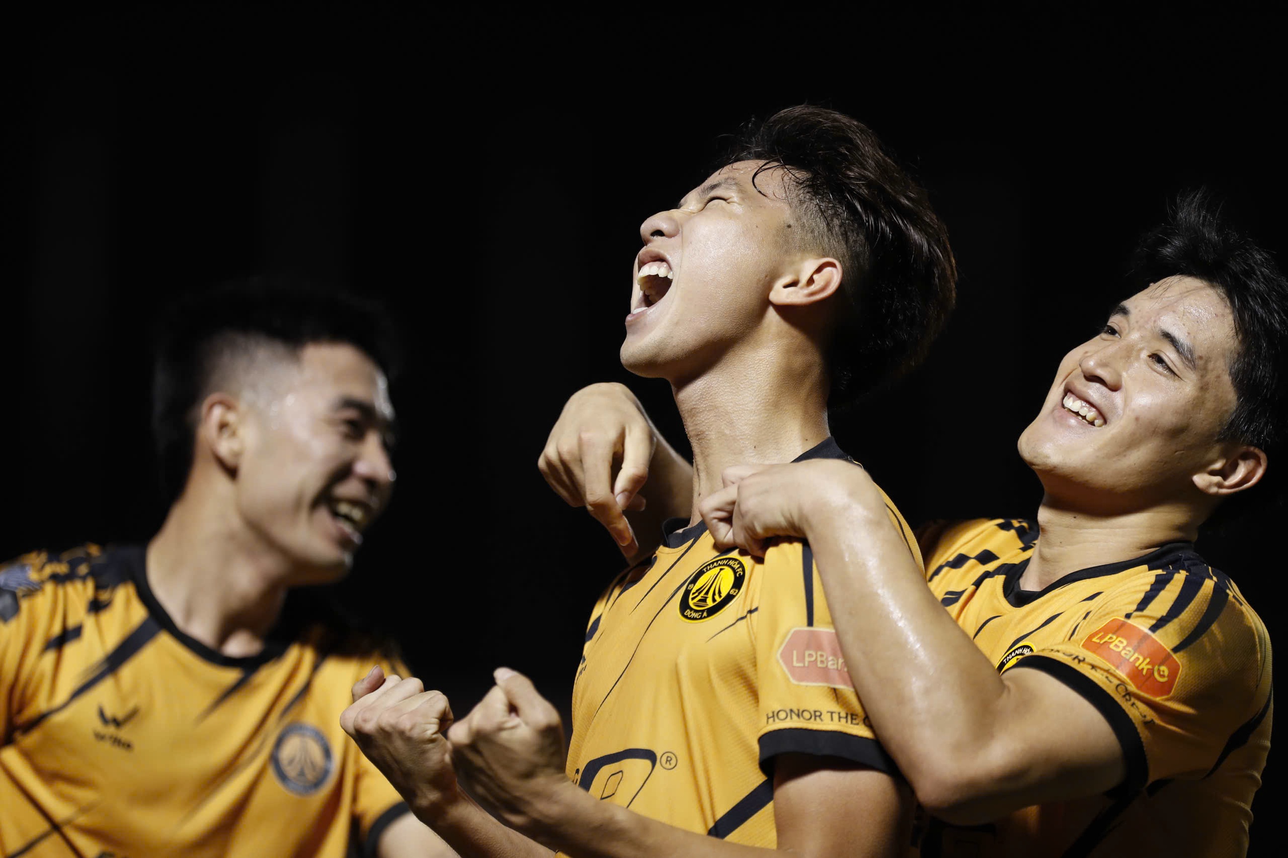 CLB Thanh Hóa nín thở chờ 3 tỉ đồng gỡ án phạt FIFA, V-League sẽ lại vui?- Ảnh 1.