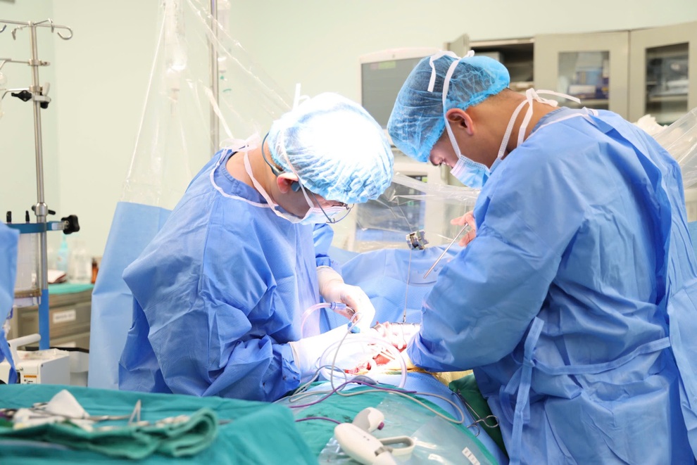 Ca ghép gan ngày 27 Tết cứu nữ bệnh nhân thoát cửa tử - 3