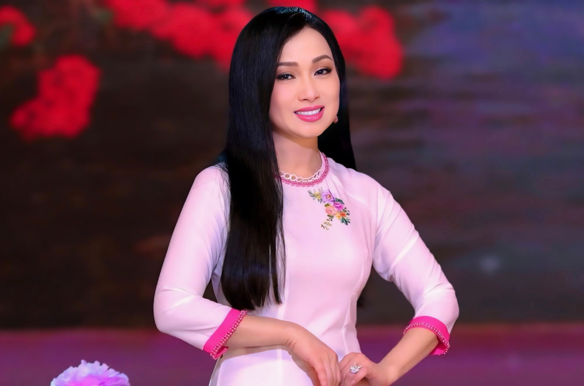 Nữ ca sĩ giàu nhất Việt Nam: Cả nhà nổi tiếng, tài năng nhan sắc không thiếu thứ gì- Ảnh 2.