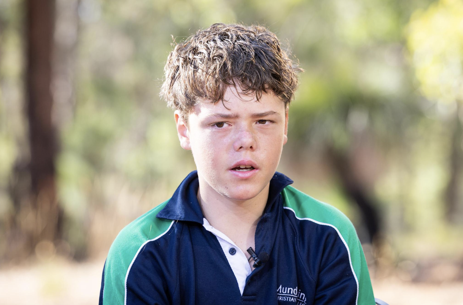 Cả thế giới sửng sốt trước câu chuyện cậu bé 13 tuổi bơi hơn 4km vượt dòng “nghẹt thở” để cứu sống cả gia đình- Ảnh 1.