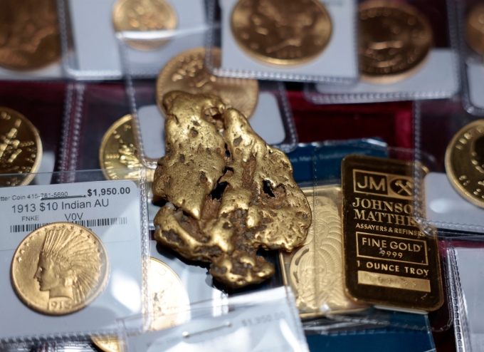 Vàng miếng, xu và vàng khối tại Witter Coins (San Francisco, Mỹ). Ảnh: AFP