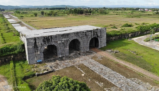 Thành Nhà Hồ. Ảnh: Lê Hoàng