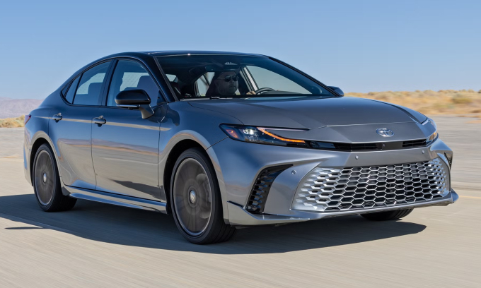 Toyota Camry - sedan bán chạy nhất tại Mỹ trong 2025. Ảnh: MotorTrend
