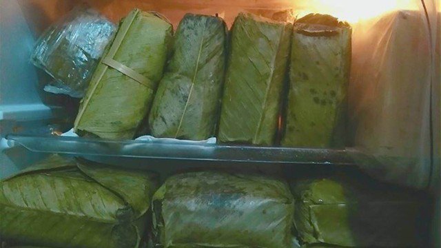 Để bảo quản bánh được lâu, bạn nên bảo quản chúng trong tủ lạnh. Khi bảo quản, nhớ thường xuyên kiểm tra xem bánh có bị nấm mốc hay không.