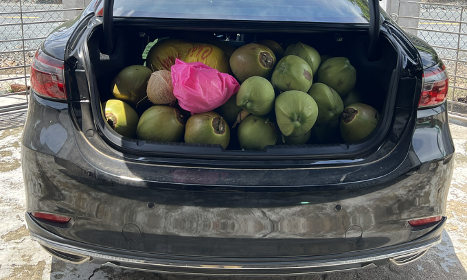 Việc chở đồ quá tải xe làm thay đổi trọng tâm của xe, khiến cách vận hành của xe khó phán đoán hơn. Ảnh: Hồ Tân