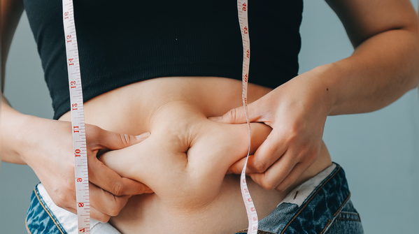 Cách đi bộ và số bước phù hợp để giảm cân, giảm mỡ hiệu quả 1 Về mặt sinh lý học, giảm mỡ xảy ra khi cơ thể tiêu hao nhiều năng lượng hơn mức nạp vào.